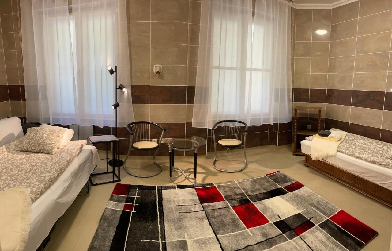 Buda Castle Apartment Budapeste Exterior foto